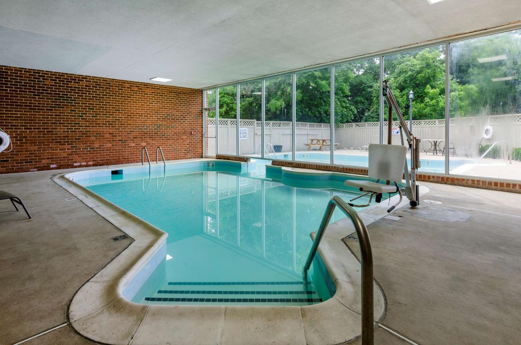 Best Western Plus Inn At Hunt Ridge Лексингтон Экстерьер фото